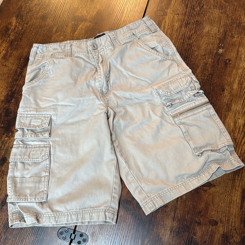 Men’s London Fog khaki Cargo Shorts